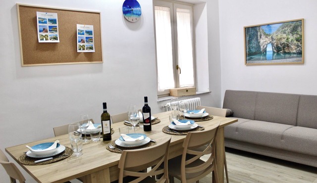 Apartment 5 minutes from the sea with terrace and private parking space