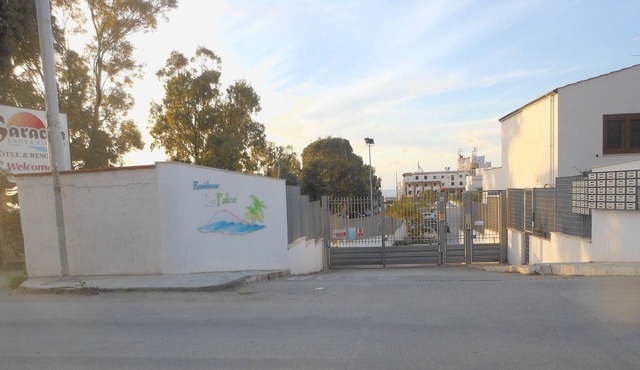 APARTMENT AT "LE PALME" RESIDENCE ON THE BEACH ISLAND OF FEMALE