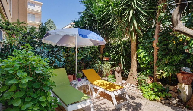 Apartment 'Casa Dei Garofani - Free Parking' with Private Garden in Diano Marina