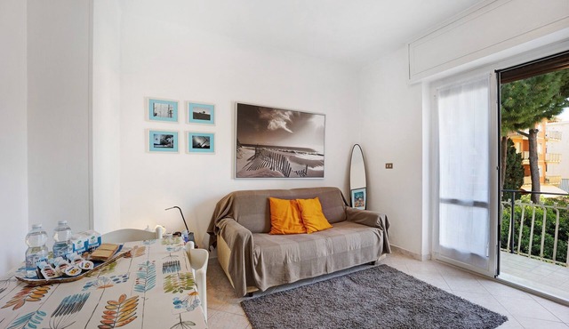 Apartment 'Casa Serena 12' with 2 balconies and a courtyard with reserved parking space