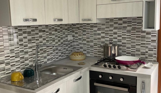 Apartment 'Da Nonna Lucia' with Private Terrace, Wi-Fi and Air Conditioning