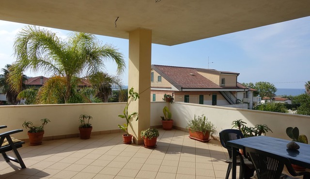 apartment directly on the sea