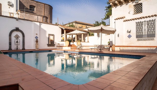 Apartment "Don Camillo Loft" with Shared Pool & Wi-Fi