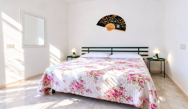 Apartment 'Francesca, Bilo D' with Shared Terrace, Wi-Fi and Air Conditioning
