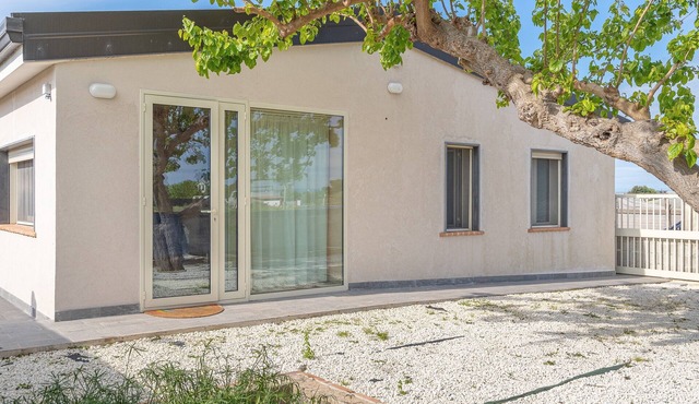 Apartment 'Gelso' with Private Terrace, Wi-Fi, Air Conditioning, and EV Charging Station