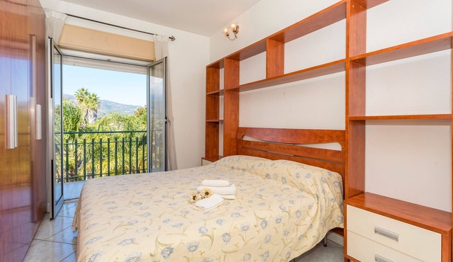 Apartment 'I Ciottoli Dello Ionio - Apt 18' with Sea View, Shared Terrace and Balcony