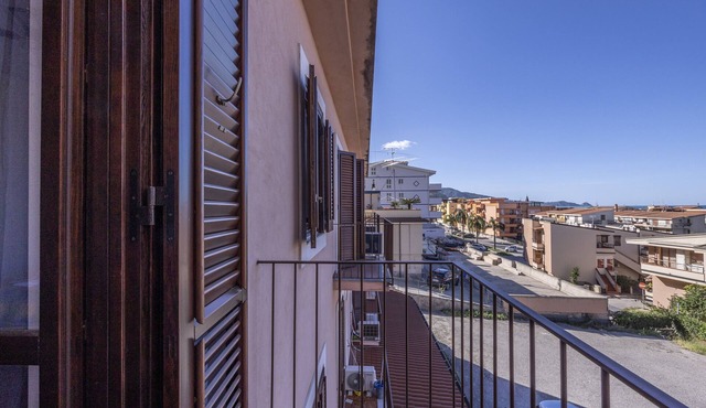 Apartment "In Villa Domenica 8" with Sea View, Balcony & Wi-Fi