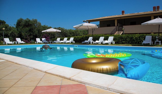 Apartment in Residence with Pool, Near the Beach