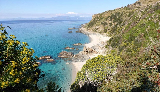 Apartment in the center of Zambrone, 5min drive from the sea