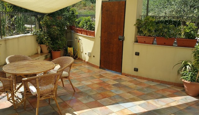 Apartment in villa with use Pool. Terrace, Parking