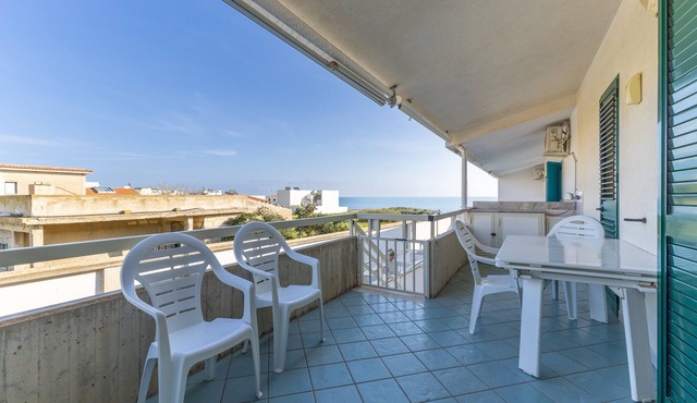 Apartment 'Vista Mare' with Sea View, Wi-Fi and Air Conditioning