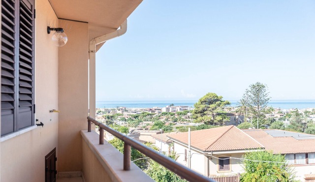 Apartment Le Primule, pet-friendly, with sea view and balcony