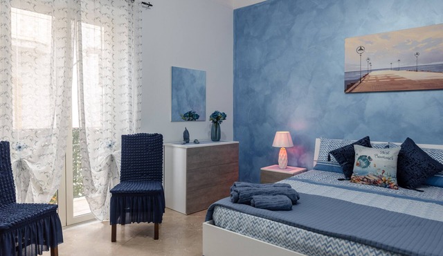 Apartment 'Le Rondini' with Wi-Fi and A/C