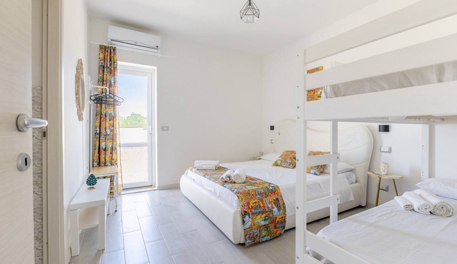Apartment "Luna Rossa" with Private Terrace & Wi-Fi