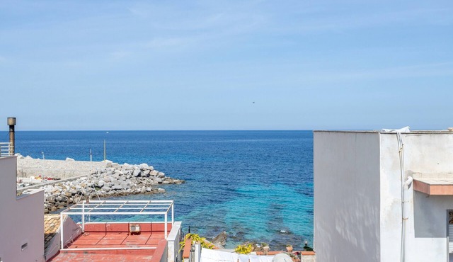 Apartment 'Matilde' with Shared Terrace, Wi-Fi and Air Conditioning