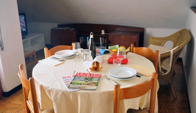 Apartment 'Mansarda A Moneglia' with Balcony, Wi-Fi and Air Conditioning