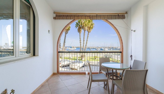 Apartment 'Marzamemi Porto' with Sea View, Wi-Fi and Air Conditioning