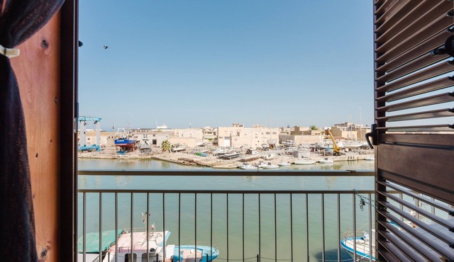 Apartment 'Mazarassai' with Sea View, Wi-Fi and Air Conditioning