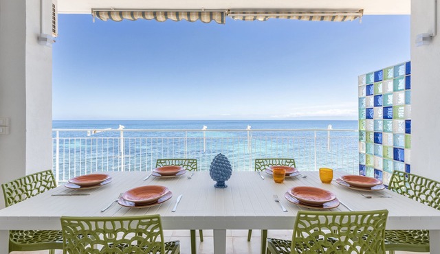 Apartment 'Meraviglia Del Kafara' with Sea View, Wi-Fi and Air Conditioning