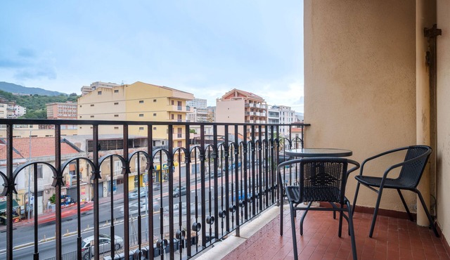 Apartment 'Messina' with Balcony, Wi-Fi and Air Conditioning