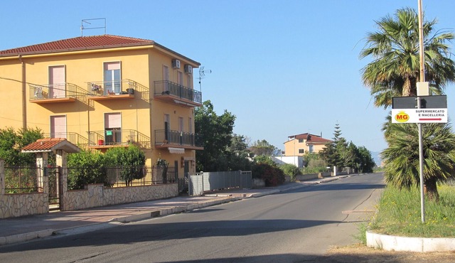 Apartment on the 1st floor of a small building with fenced orchard
