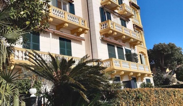 Apartment 'Ros Marinum' with Sea View, Shared Garden and Balcony