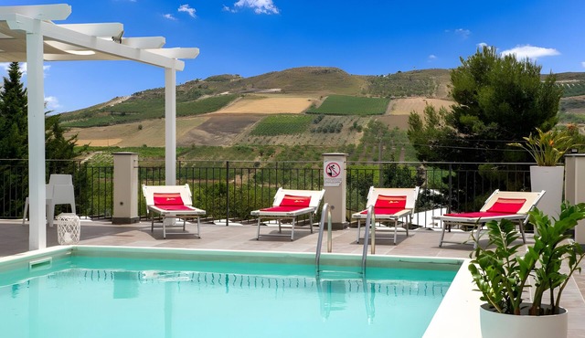 Apartment 'Spassu' with Pool, Garden, Wi-Fi and Air Conditioning