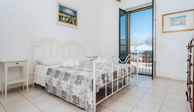 Apartment 'Terrazza Sul Mare' with Sea View, Wi-Fi and Air Conditioning
