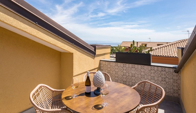 Apartment 'The Zest, Sicily' with Sea View, Wi-Fi and Air Conditioning