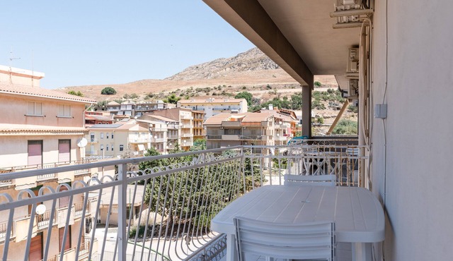 Apartment 'Vacanze In Sicilia Appartamento' with Sea View, Wi-Fi and Air Conditioning