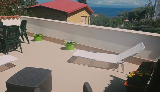 Apartment with sea view