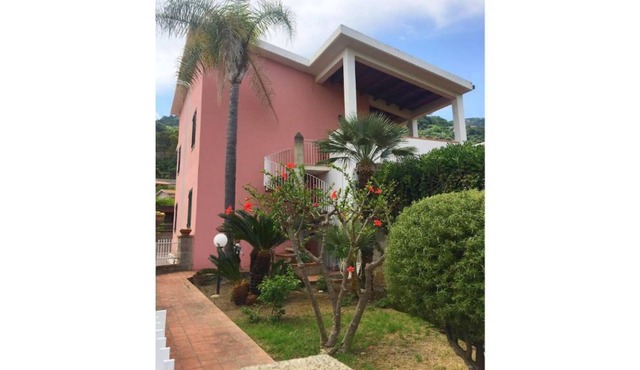 Appartamento in Villa a 150 dal Mare