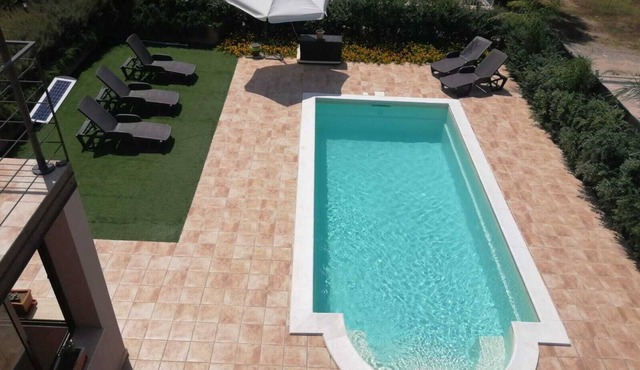 Appartamento Indipendente in Villa con Piscina e Accesso Privato Alla Spiaggia