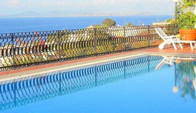Appartamento Lindora B: A graceful apartment situated in a quiet location, a few minutes from the town center, with Free WI-FI.