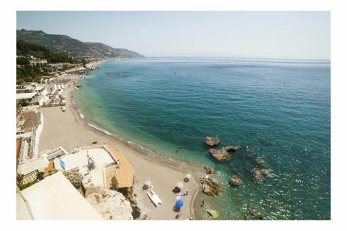Appartamento Stockholm - Taormina Mare e Spiaggia Privata