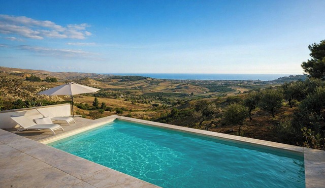Architect villa with pool near Scala dei Turchi