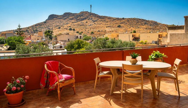 Assieni 50 Holiday Home