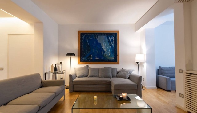 Attic With Terrace and Jacuzzi - Luxury Apartment