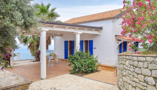 Awesome home in Diamante with WiFi