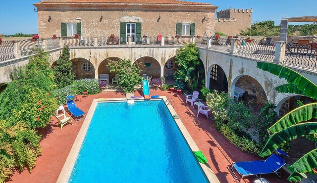 Awesome home in Ragusa