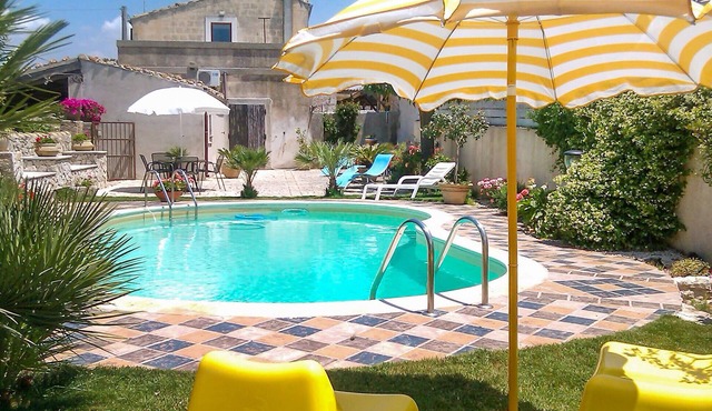 Awesome home in Ragusa