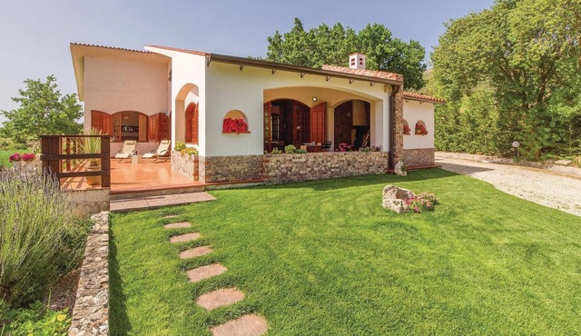 Awesome home in Sambuca di Sicilia with WiFi