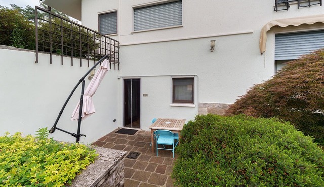 Azalea apartment: peaceful retreat with mountain views in Induno Olona