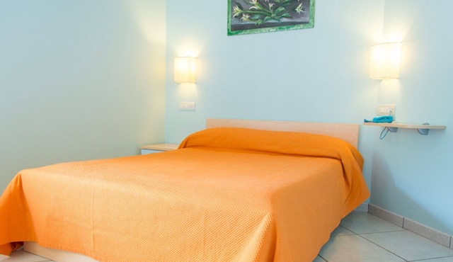 B & B with furnished bedrooms and private bathroom