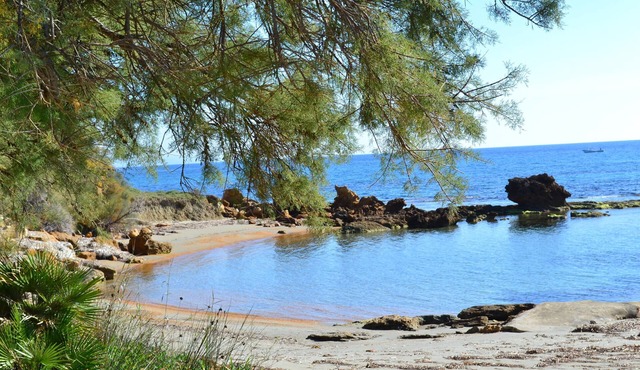 Baia Del Molo - House with Private Access to the Sea. Air conditioning and Parking Free