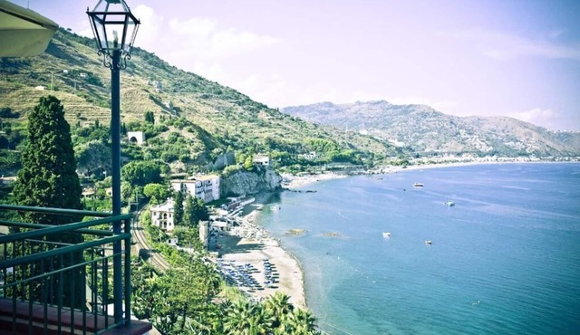 BAY PALACE MAZZARO'