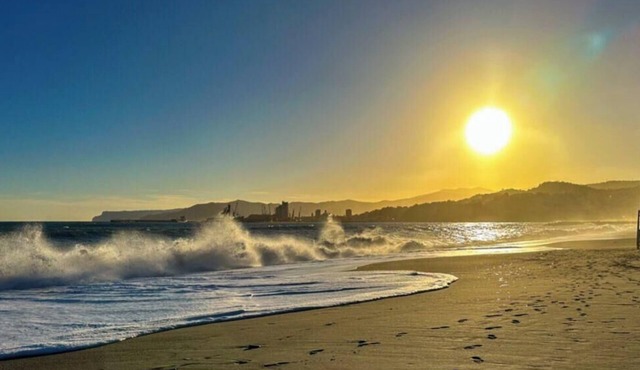 [Beaches 1 min away] Free WiFi Smart TV A/C