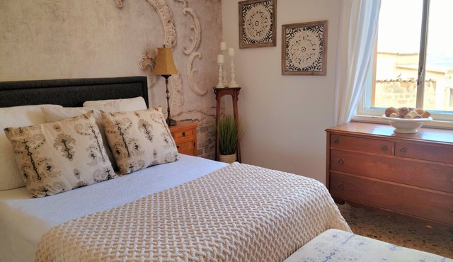 Beautiful home in historic town surrounded by wineries. Lovely terrace & views