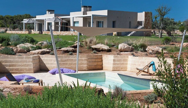 Beautiful private villa for 8 people with WIFI, A/C, private pool and TV