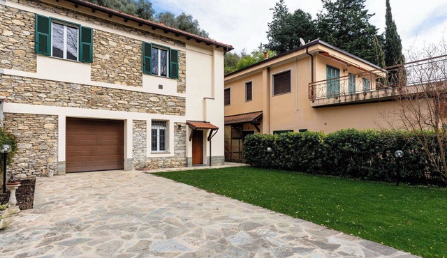 Beautiful villa for 7 guests with WIFI, patio and panoramic view